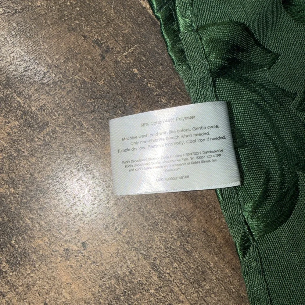 St Nicholas Square Emerald Green Tablecloth Fabric Oblong Rectangle 60 x 104